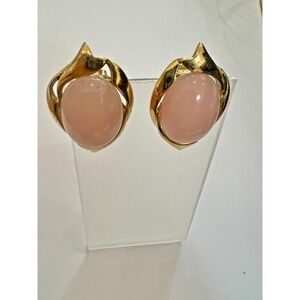 Signed Trifari Gold Tone Soft Pink Cabochon Clip On Earrings Mid Century Modern